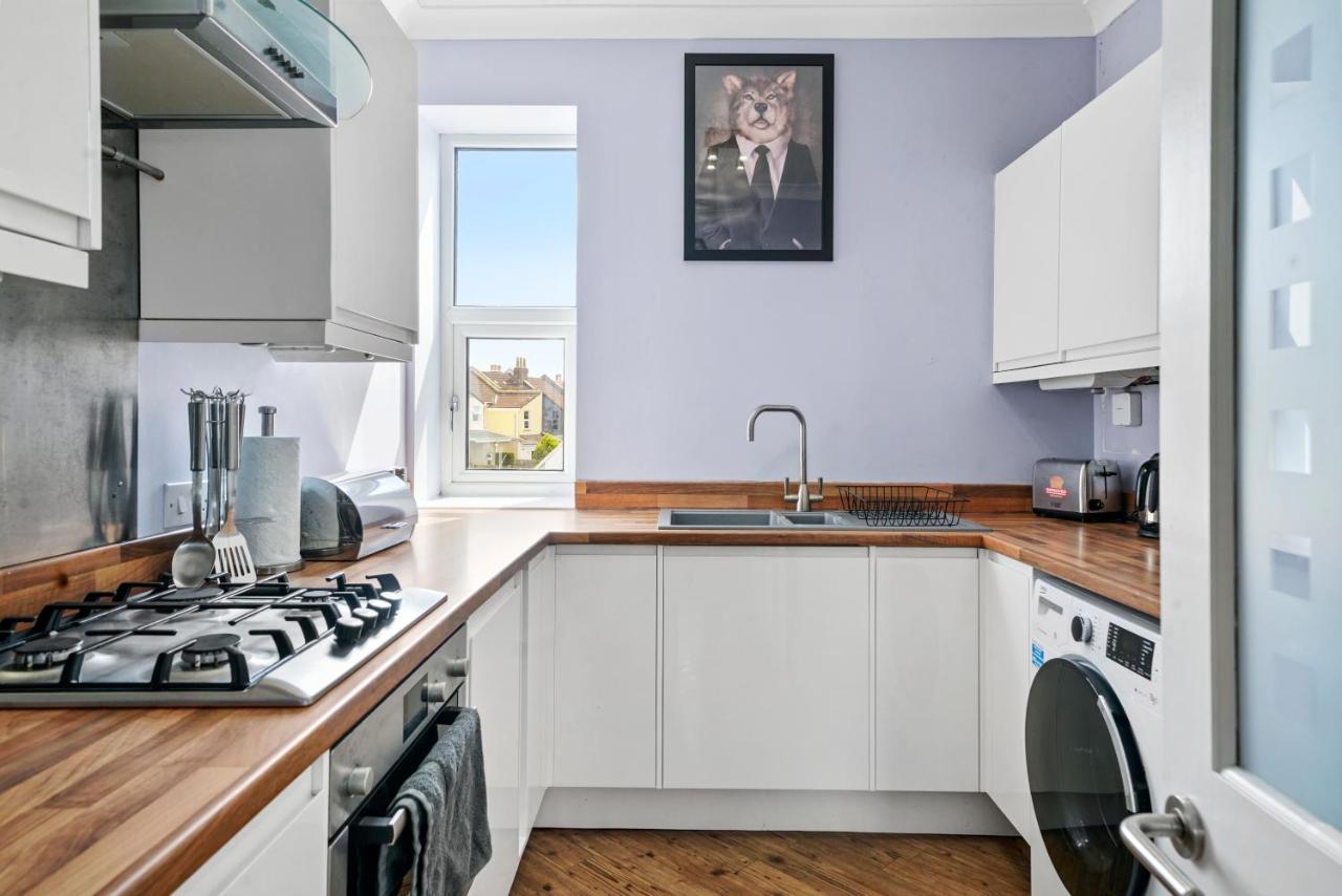 The Emerald Gem - Overlooking The Park Apartamento Bristol Exterior foto